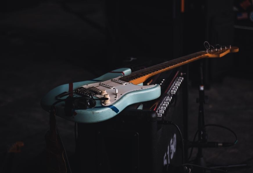 Music Images & Pictures, Musician Pictures, Fender