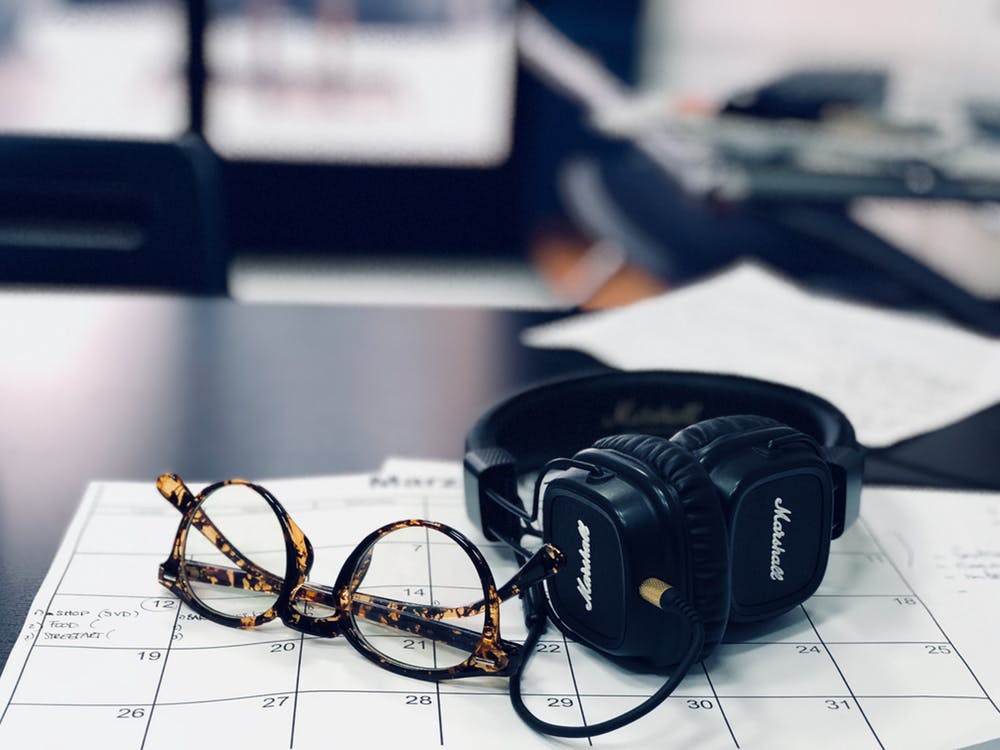 Headphones and eyeglasses