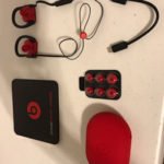 Beats Powerbeats3 Wireless Ear-Hook complete set