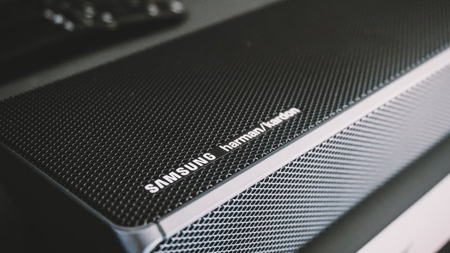 Samsung sound bar up close
