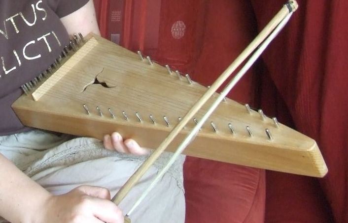 a bowed psaltery