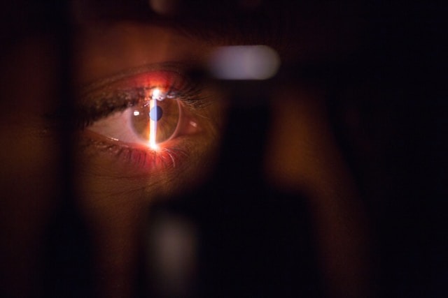 LASIK Eye Surgery: Change The Shape Of Cornea